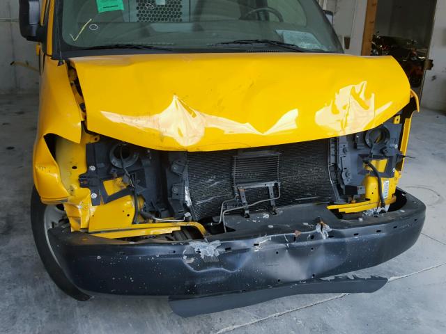 1GCZGFBA2A1119286 - 2010 CHEVROLET EXPRESS G2 YELLOW photo 9