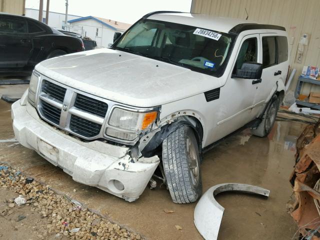 1D8GU28KX7W663721 - 2007 DODGE NITRO SXT WHITE photo 2