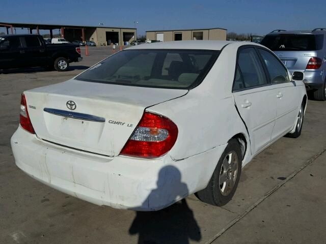 JTDBE32K420042815 - 2002 TOYOTA CAMRY LE WHITE photo 4