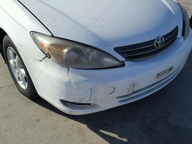 JTDBE32K420042815 - 2002 TOYOTA CAMRY LE 白色 照片 9