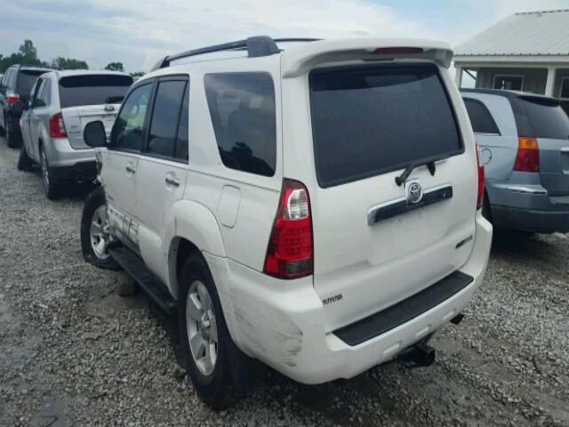 JTEBU14R078084372 - 2007 TOYOTA 4RUNNER SR WHITE photo 3