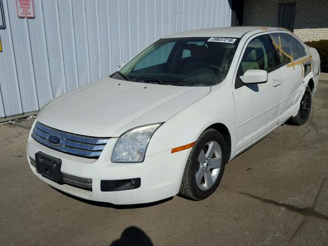 3FAHP07Z88R150281 - 2008 FORD FUSION SE WHITE photo 2