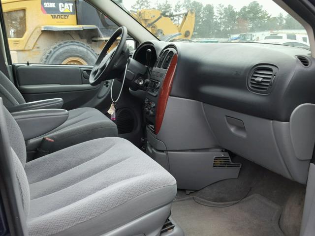 1A4GP44R36B613389 - 2006 CHRYSLER TOWN & COU BLUE photo 5