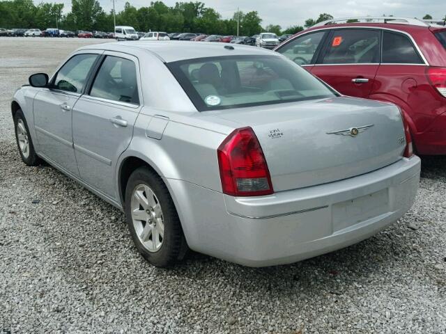 2C3KA53G57H715412 - 2007 CHRYSLER 300 TOURIN SILVER photo 3