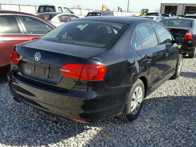 3VW2K7AJXDM265897 - 2013 VOLKSWAGEN JETTA BASE შავი ფოტო 4