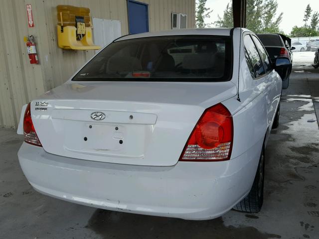 KMHDN46D55U067449 - 2005 HYUNDAI ELANTRA GL WHITE photo 4