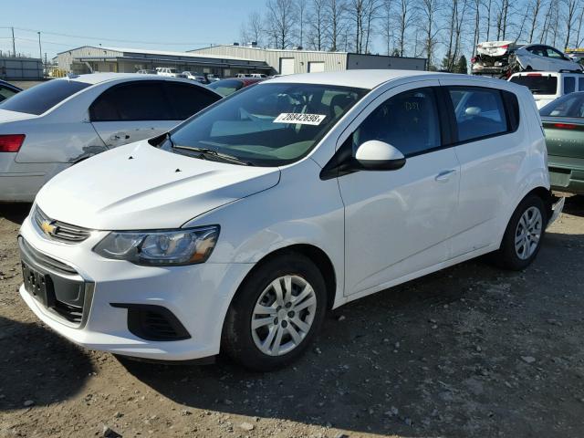 1G1JG6SH9J4104141 - 2018 CHEVROLET SONIC WHITE photo 2