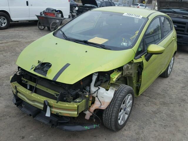 3FADP4EJ4CM101359 - 2012 FORD FIESTA SE GREEN photo 2