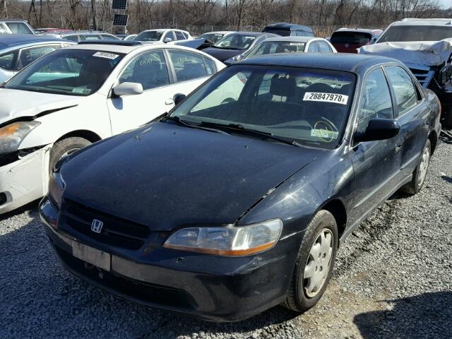 1HGCG6657XA000324 - 1999 HONDA ACCORD LX BLACK photo 2