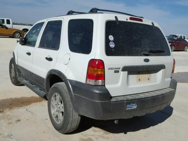 1FMYU031X5KA20341 - 2005 FORD ESCAPE XLT WHITE photo 3