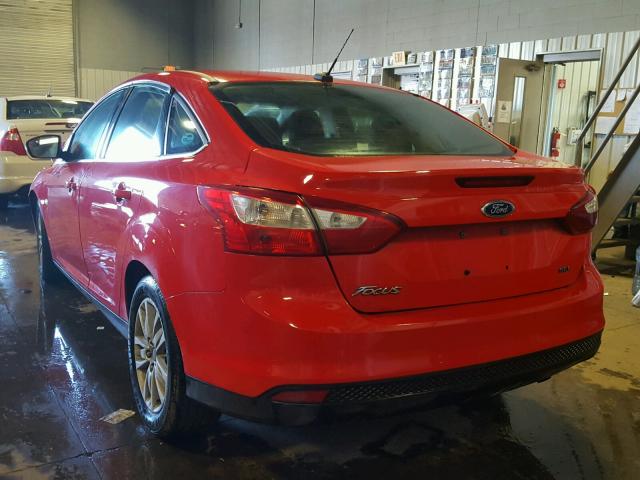 1FAHP3H29CL325065 - 2012 FORD FOCUS SEL RED photo 3
