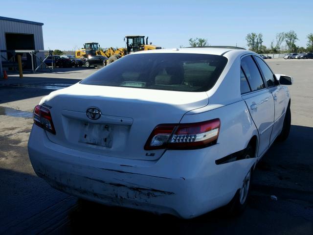 4T1BF3EK1BU592843 - 2011 TOYOTA CAMRY BASE WHITE photo 4