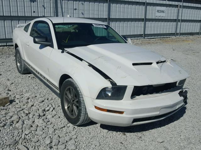 1ZVFT80N955117465 - 2005 FORD MUSTANG WHITE photo 1