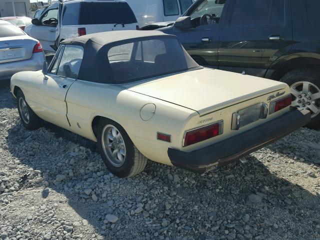 3048132 - 1976 ALFA ROMEO SPIDER BEIGE photo 3