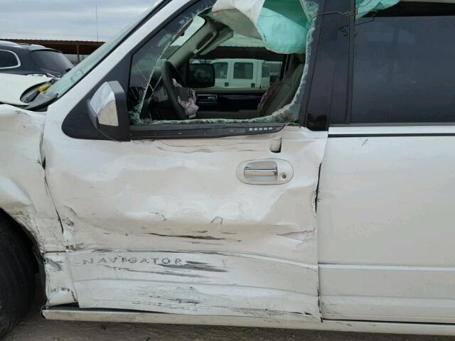 5LMJJ3HT4HEL12282 - 2017 LINCOLN NAVIGATOR WHITE photo 10