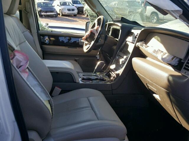 5LMJJ3HT4HEL12282 - 2017 LINCOLN NAVIGATOR WHITE photo 5