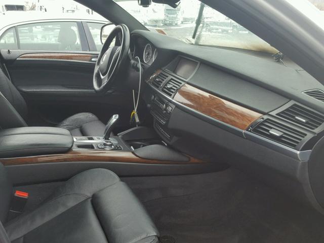 5UXFG8C53CLZ97153 - 2012 BMW X6 XDRIVE5 SILVER photo 5