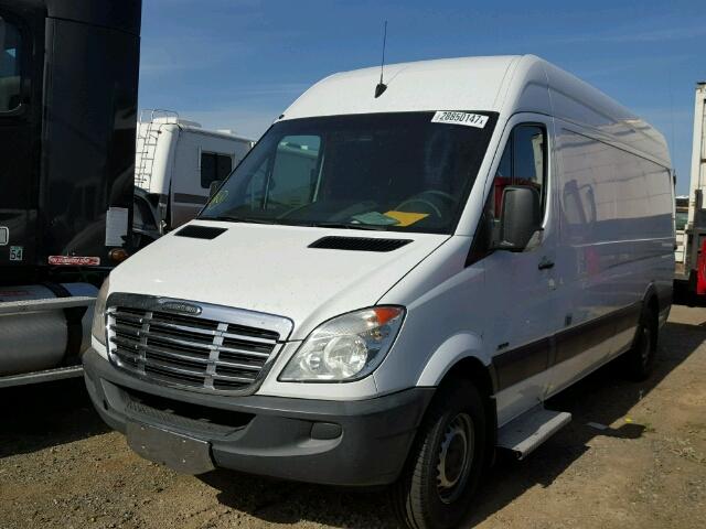 WDYPE845575203584 - 2007 FREIGHTLINER SPRINTER WHITE photo 2