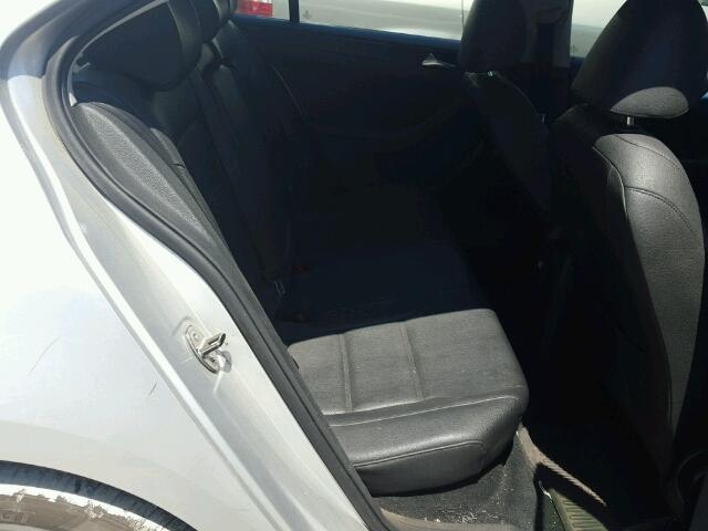 3VWDZ7AJ7BM330559 - 2011 VOLKSWAGEN JETTA SE 银色 照片 6