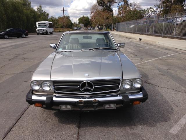 WDBBA48D1KA094518 - 1989 MERCEDES-BENZ 560 SL GOLD photo 2