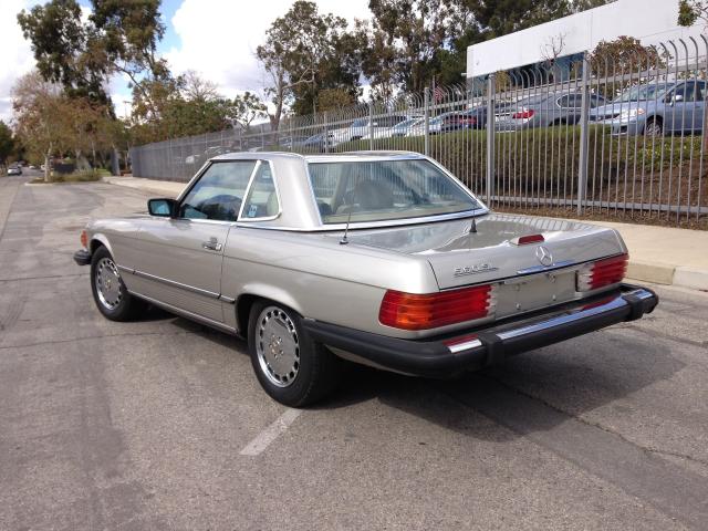 WDBBA48D1KA094518 - 1989 MERCEDES-BENZ 560 SL GOLD photo 6