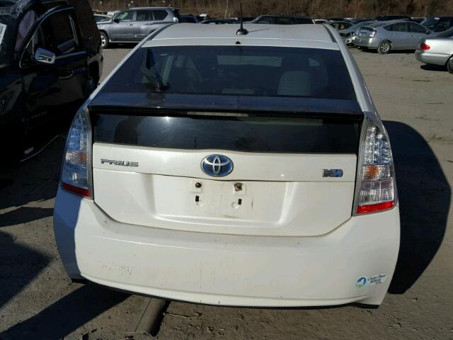 JTDKN3DU5A0017743 - 2010 TOYOTA PRIUS WHITE photo 9