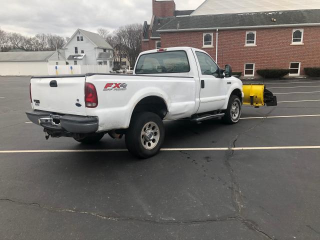 1FTWF31556EB35586 - 2006 FORD F350 SRW S WHITE photo 3