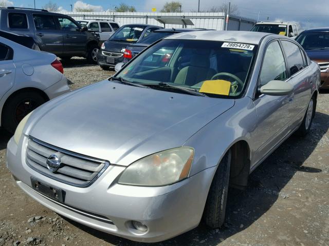 1N4AL11D72C716436 - 2002 NISSAN ALTIMA BAS SILVER photo 2