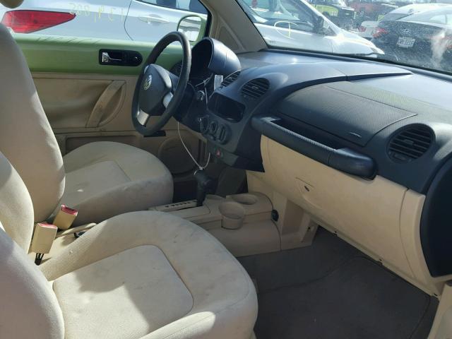 3VWCK21C61M439548 - 2001 VOLKSWAGEN NEW BEETLE 绿色 照片 5