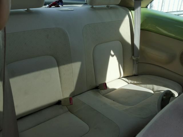 3VWCK21C61M439548 - 2001 VOLKSWAGEN NEW BEETLE 绿色 照片 6