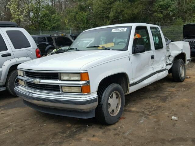 1GCEC19R3XR132051 - 1999 CHEVROLET GMT-400 C1 WHITE photo 2