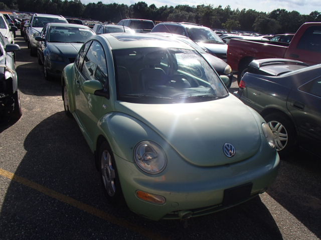 3VWCP21C41M418151 - 2001 VOLKSWAGEN NEW BEETLE GREEN photo 1