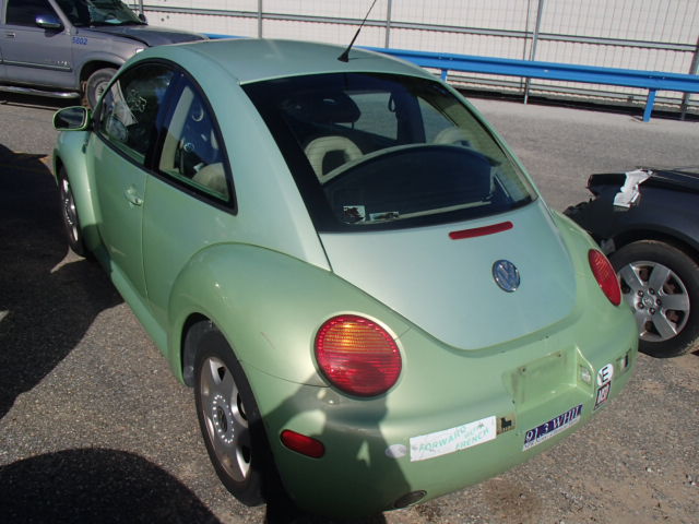 3VWCP21C41M418151 - 2001 VOLKSWAGEN NEW BEETLE 绿色 照片 3