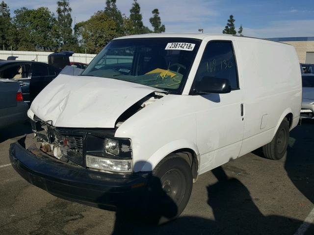 1GTDM19W7YB520599 - 2000 GMC SAFARI XT WHITE photo 2