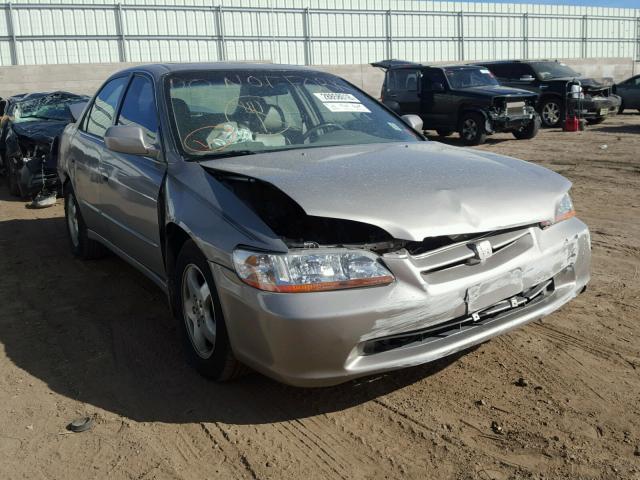 1HGCG1658YA021736 - 2000 HONDA ACCORD EX GOLD photo 1