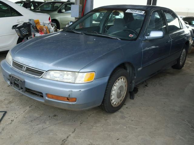 1HGCD5633TA179294 - 1996 HONDA ACCORD LX BLUE photo 2