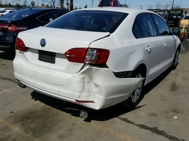 3VW2K7AJ1DM362020 - 2013 VOLKSWAGEN JETTA BASE 白色 照片 4