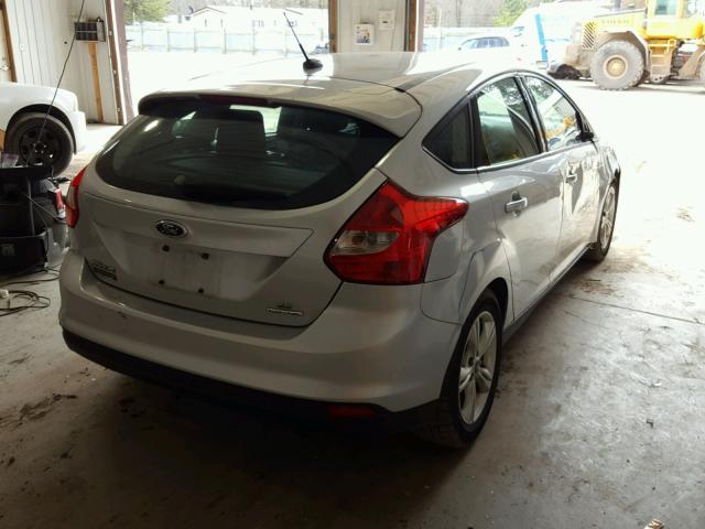 1FADP3K23DL194272 - 2013 FORD FOCUS SE SILVER photo 4