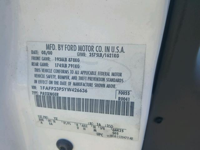 1FAFP33P5YW426636 - 2000 FORD FOCUS LX WHITE photo 10