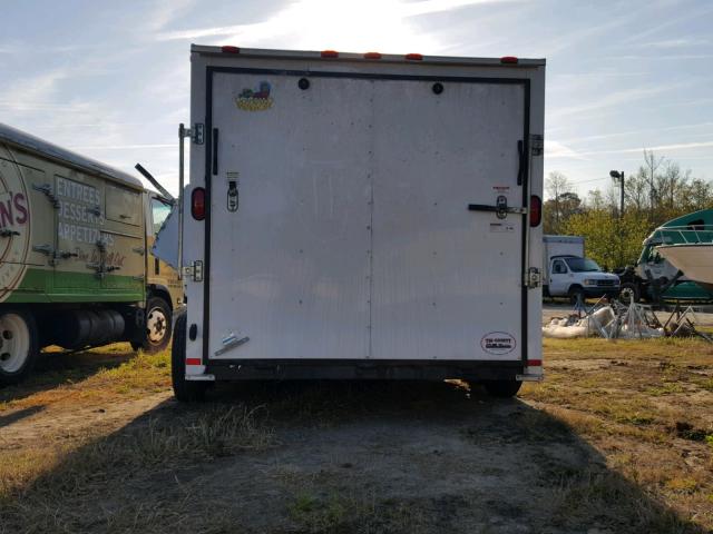 CA540017C233343 - 2017 COACH TRAILER WHITE photo 5