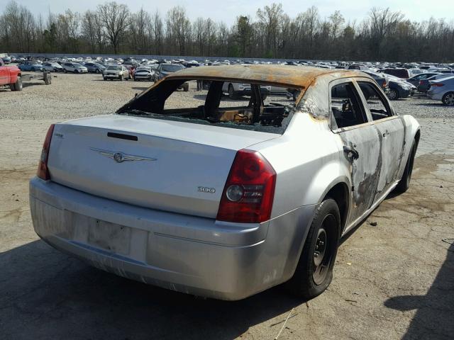 2C3KA43R98H145718 - 2008 CHRYSLER 300 LX BURN photo 4