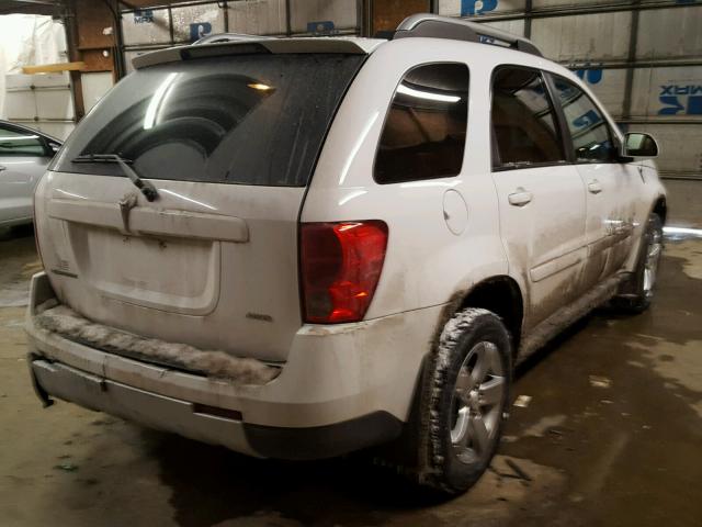 2CKDL73F466134245 - 2006 PONTIAC TORRENT WHITE photo 4