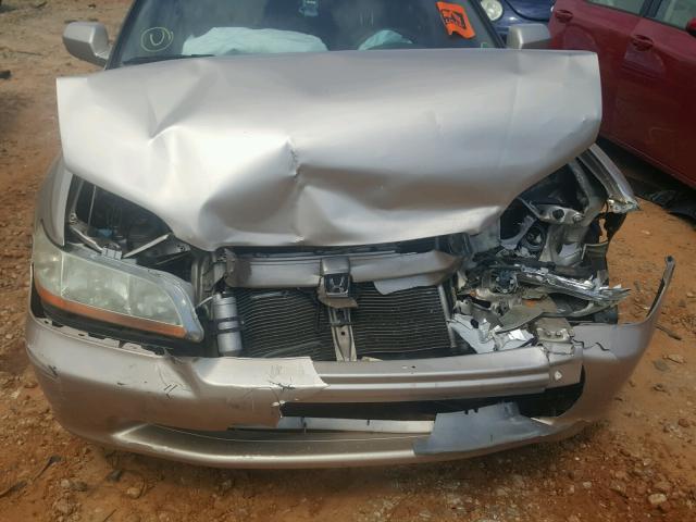 1HGCG1657YA092913 - 2000 HONDA ACCORD EX GOLD photo 9