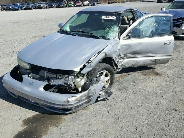 1G3NL12E3YC362152 - 2000 OLDSMOBILE ALERO GL SILVER photo 2