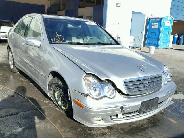 WDBRF81J25F581449 - 2005 MERCEDES-BENZ C 240 4MAT SILVER photo 1