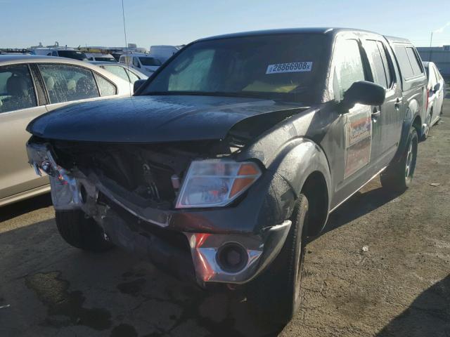 1N6AD07U18C427437 - 2008 NISSAN FRONTIER C GRAY photo 2