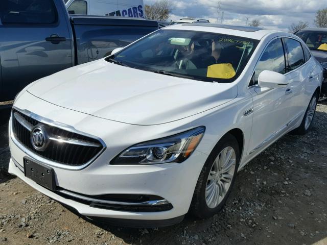 1G4ZP5SZ9JU121868 - 2018 BUICK LACROSSE E 白色 照片 2