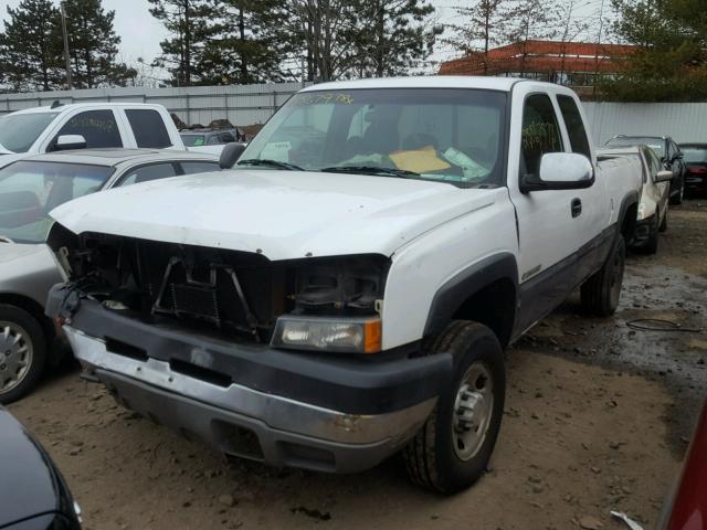 1GCHK29U53E242241 - 2003 CHEVROLET SILVERADO WHITE photo 2