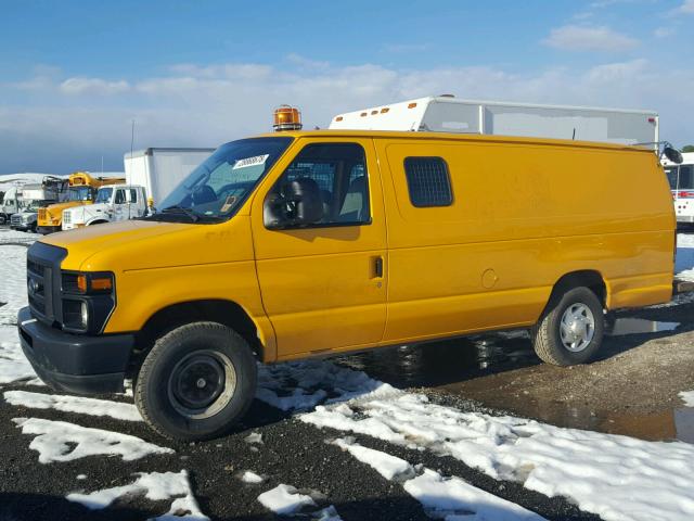 1FTSS34L38DA10180 - 2008 FORD ECONOLINE YELLOW photo 2