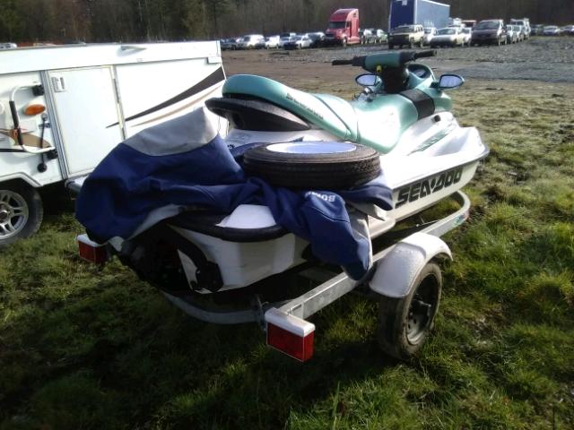 ZZN12852C101 - 2001 BOMBARDIER SEADOO WHITE photo 4